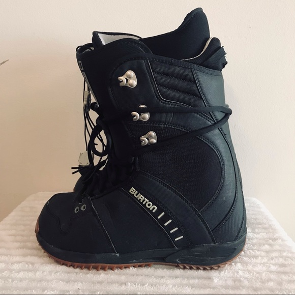 black burton snowboard boots
